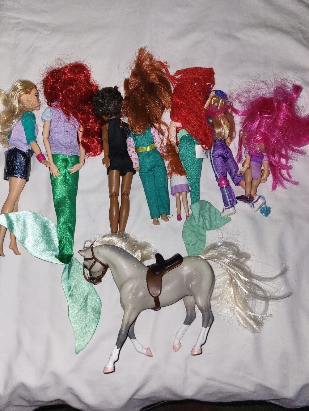 Barbies Bundle - Picture 2 of 2